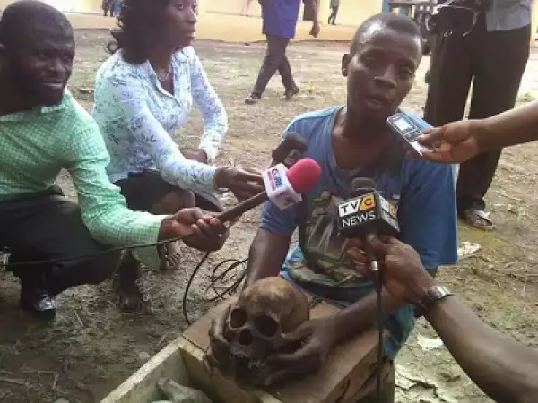 Pastor Caught With Human Skull In Oyo State (Photo)